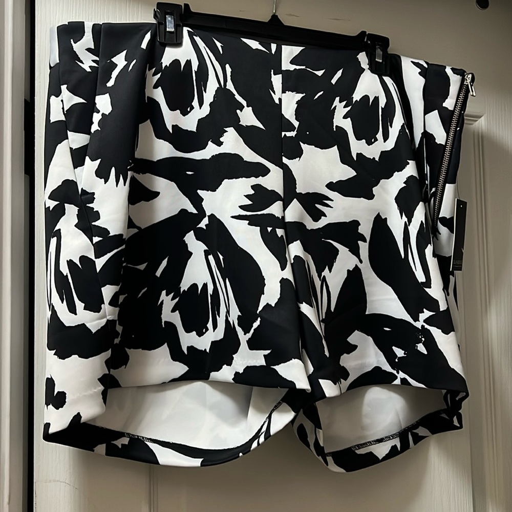 Black and white eloquii shorts